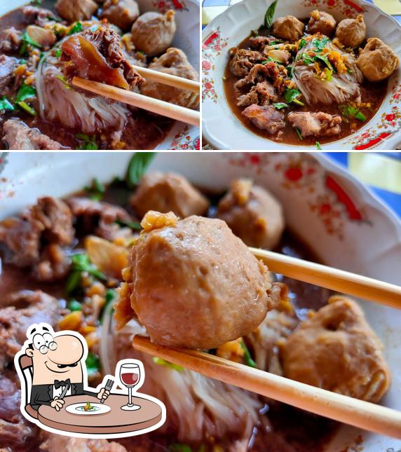 ร้านป้าน้อย ปางกว้าง