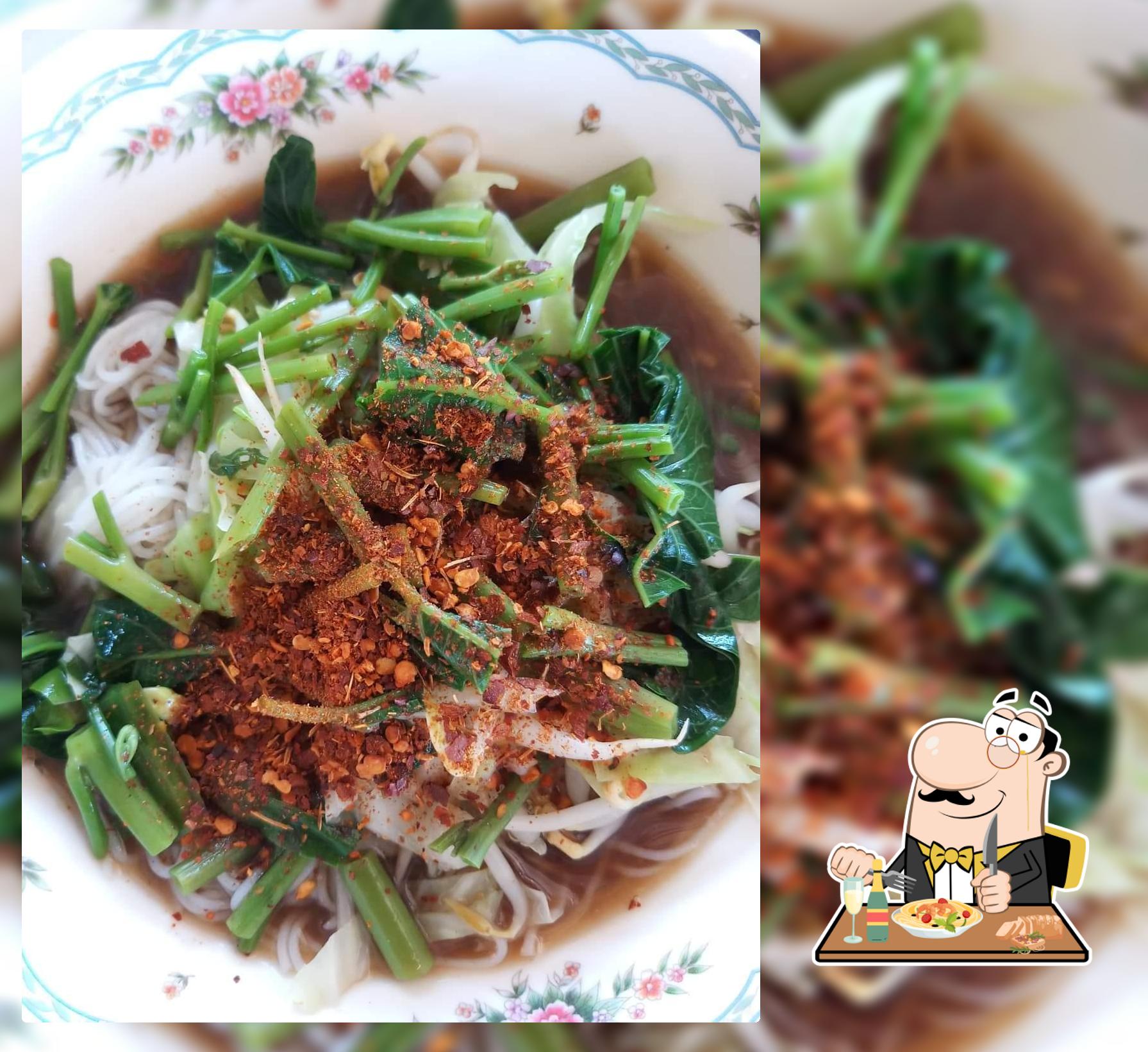 แม่เยาว์ข้าวปุ้นฮ้อนปากสวย