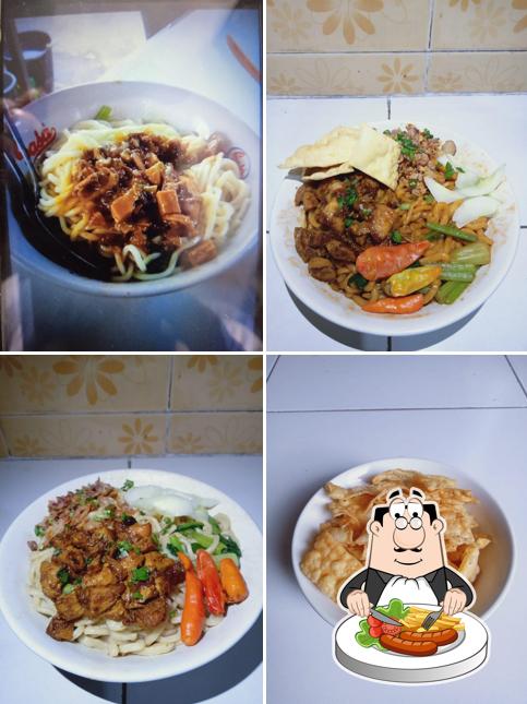 MIE AYAM WADUK