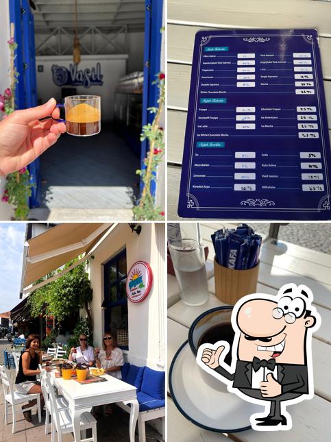 Bozcaada Vasil Coffee&Bakery