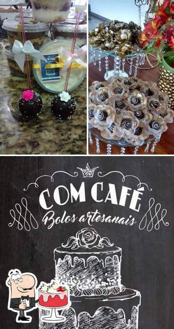 COM CAFÉ