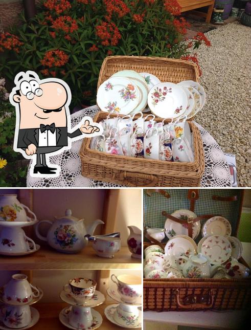 Vintage CHINA Teaset HIRE