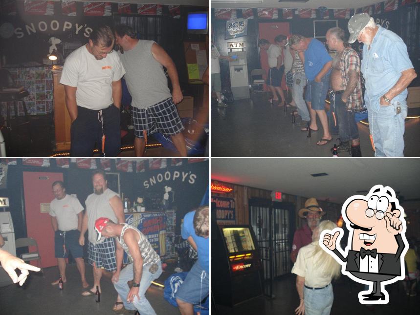Snoopy's Bar and Grill