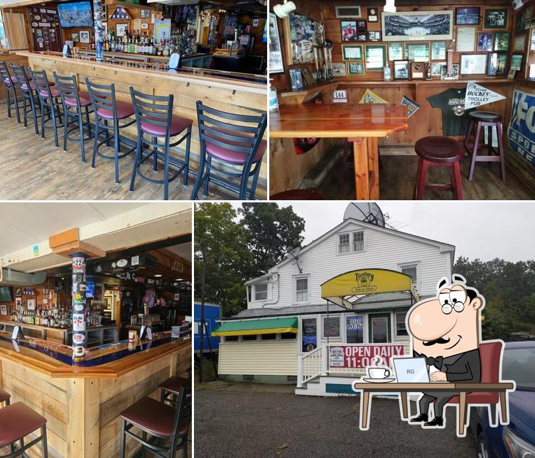 Trolley Pub