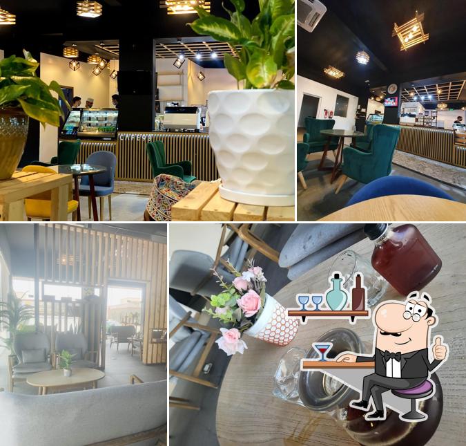 CAFÉ 93°