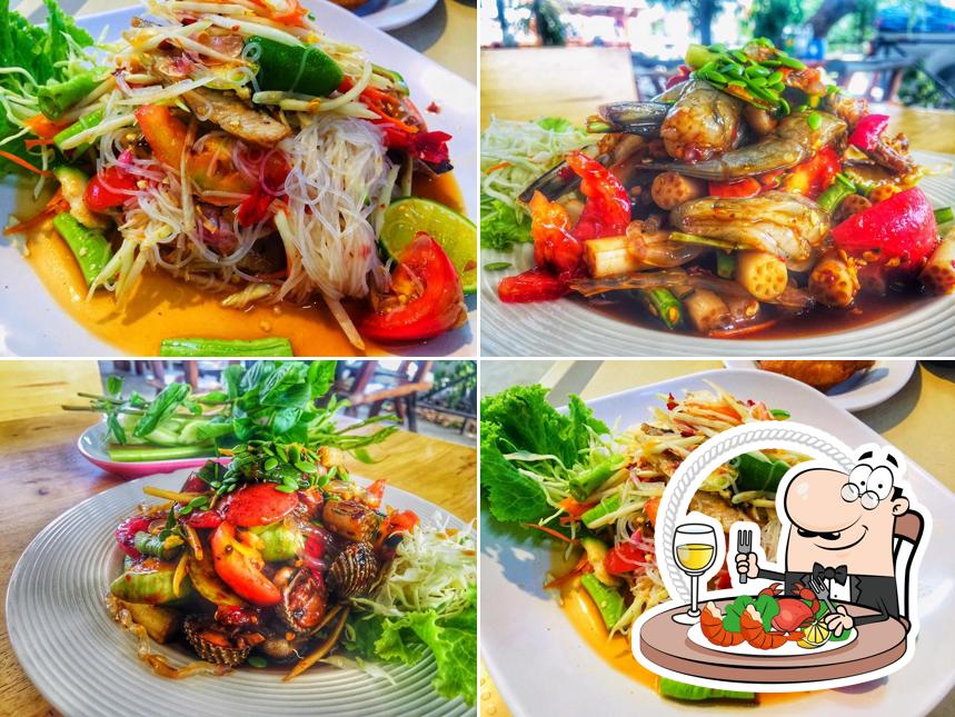 ตำนัว Cafe & Restaurant