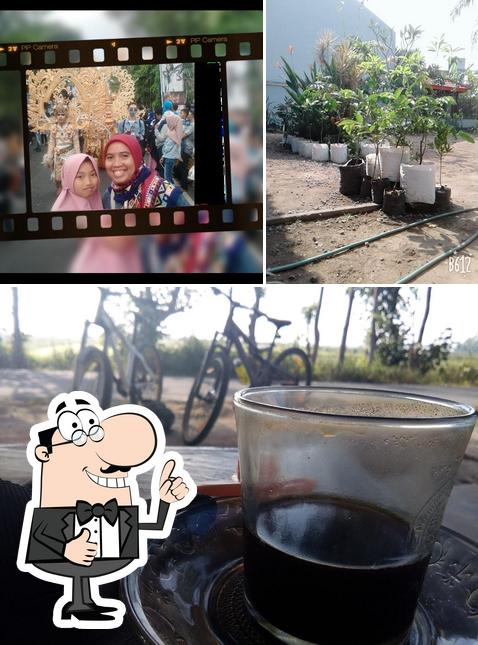 Warung Tengah Sawah