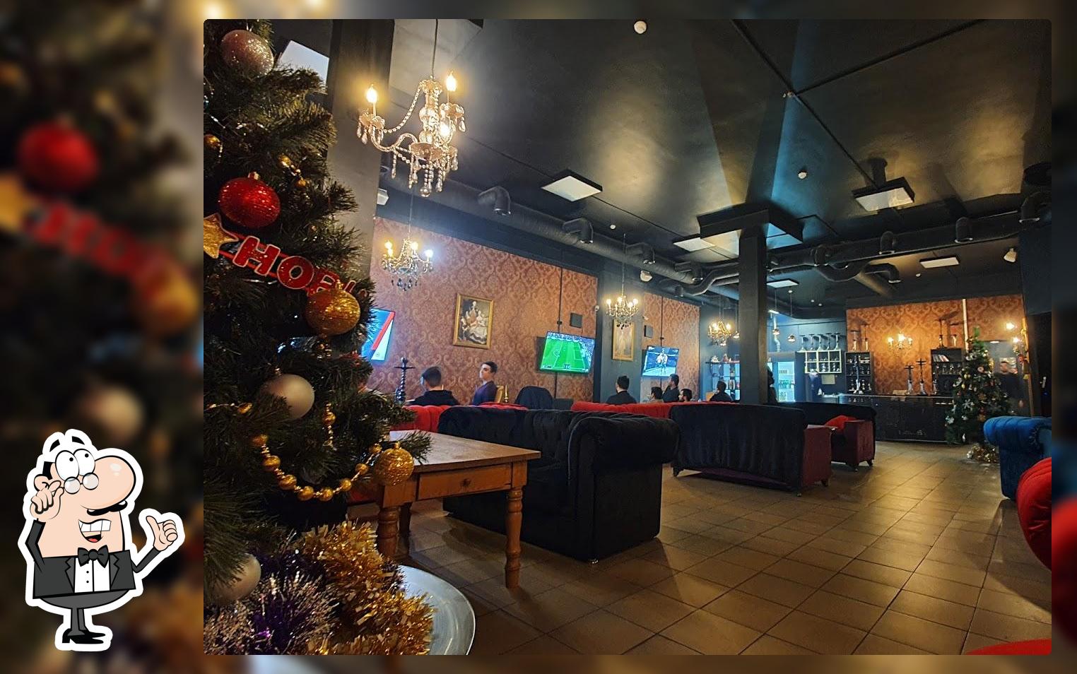 Lux Lounge