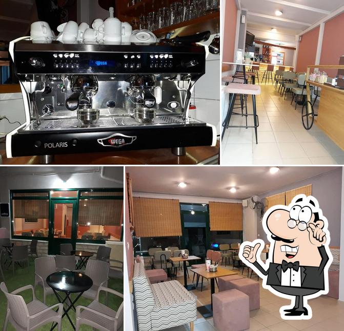 El Barrio Cafe Bar