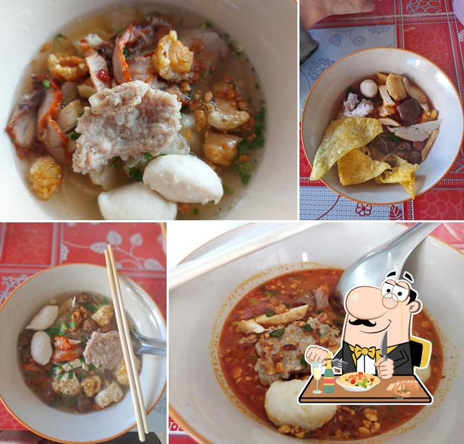 ร้านก๋วยเตี๋ยว นายภาคย์ ก๋วยเตี๋ยวหมูแดงสูตรโบราณ เย็นตาโฟรสเด็ด