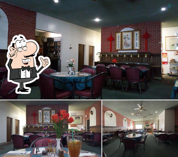 Eng's Restaurant & Lounge