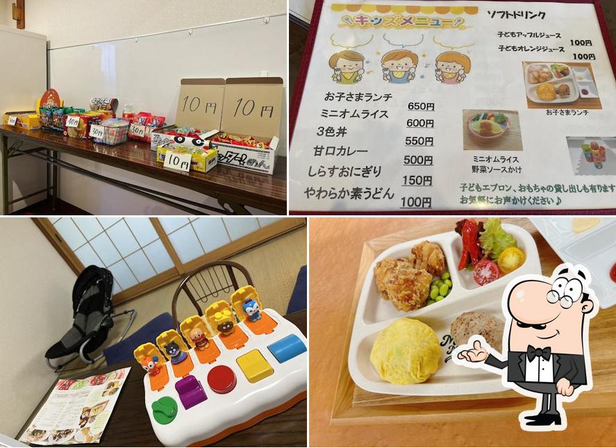 食堂 里