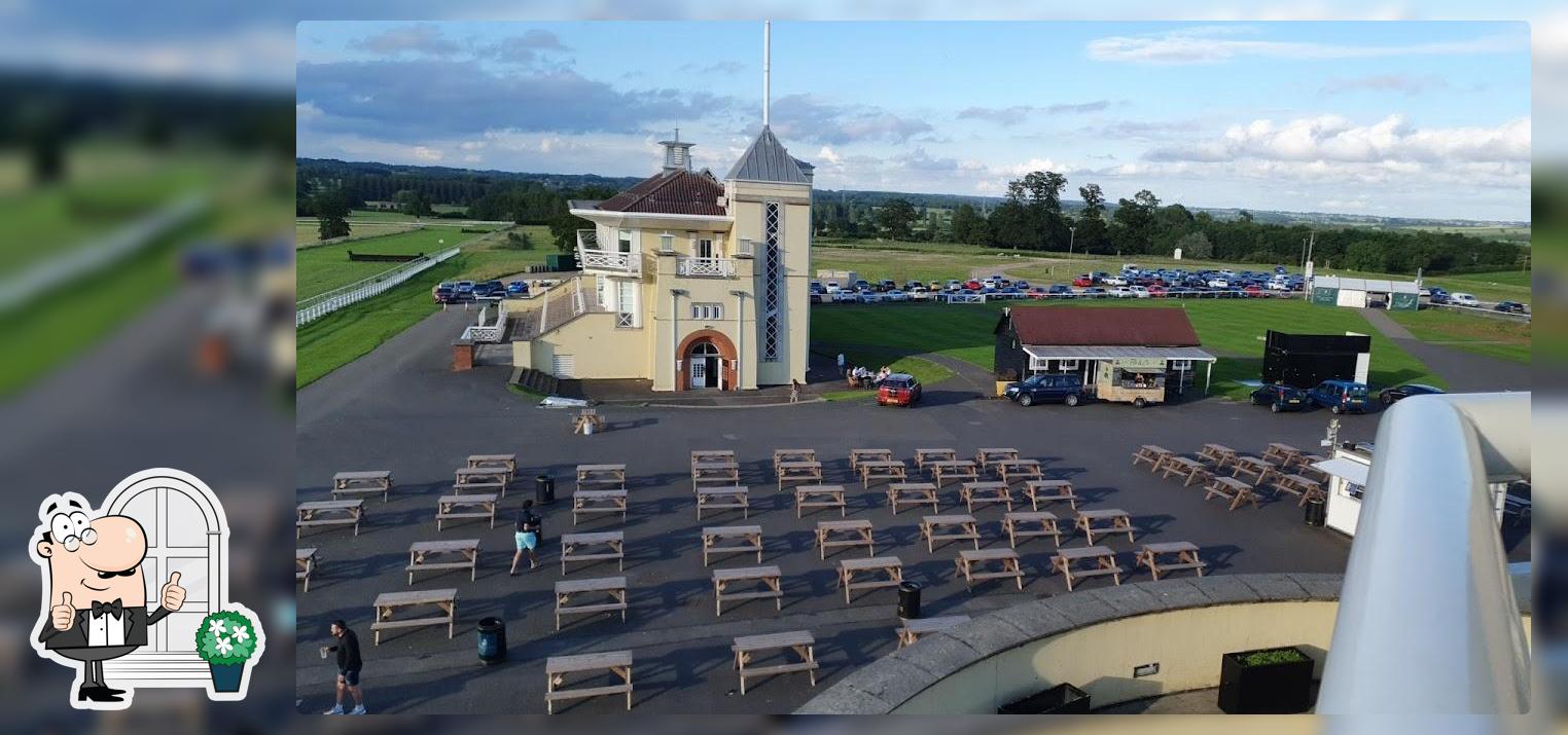 Grace Stand (Bar and Restaurant)
