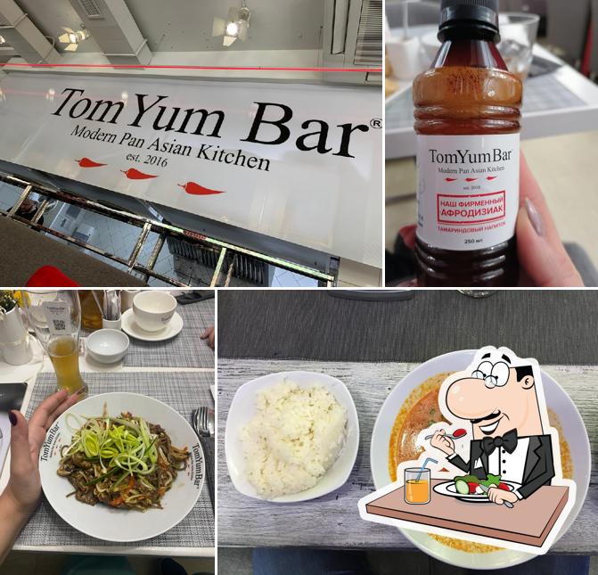 Еда в "TomYumBar Red"