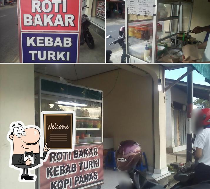 Roti Bakar & Kebab Turki