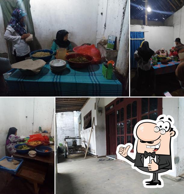 Warung Pecel Yu Amin