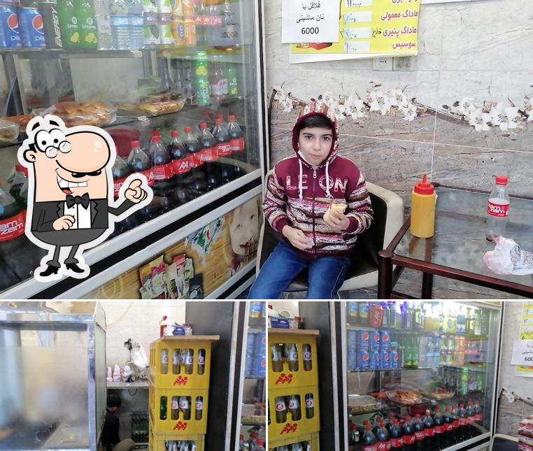 ساندویچ فلافل تاج