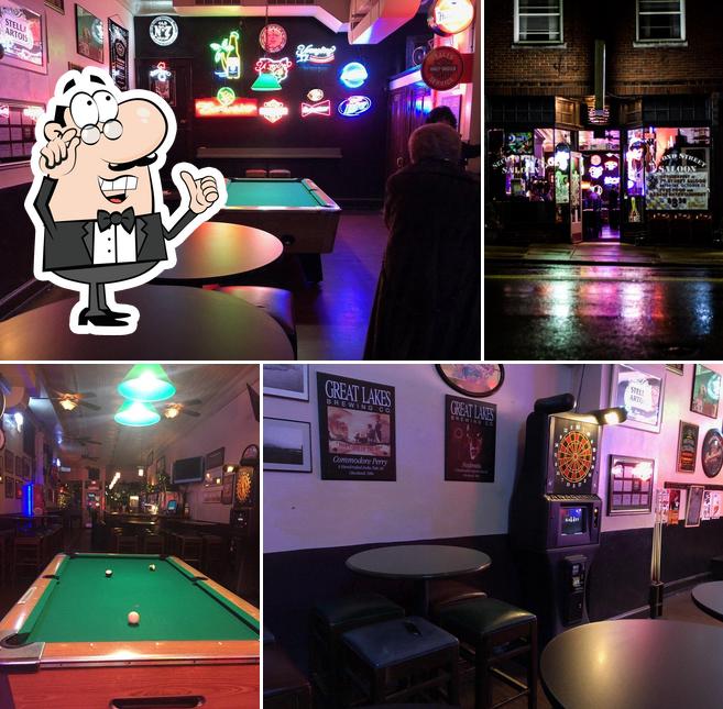 Reed's Second Street Saloon