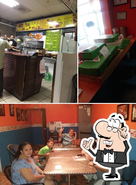 Mambo's PizzaYunquecito