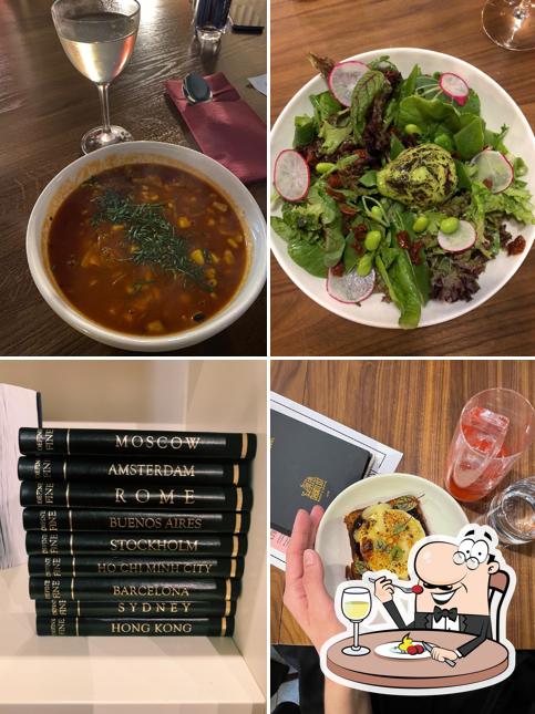 Еда в "Shortlist Books and Spirits"