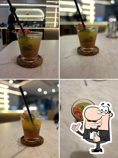 Flevor Cafe Eatery
