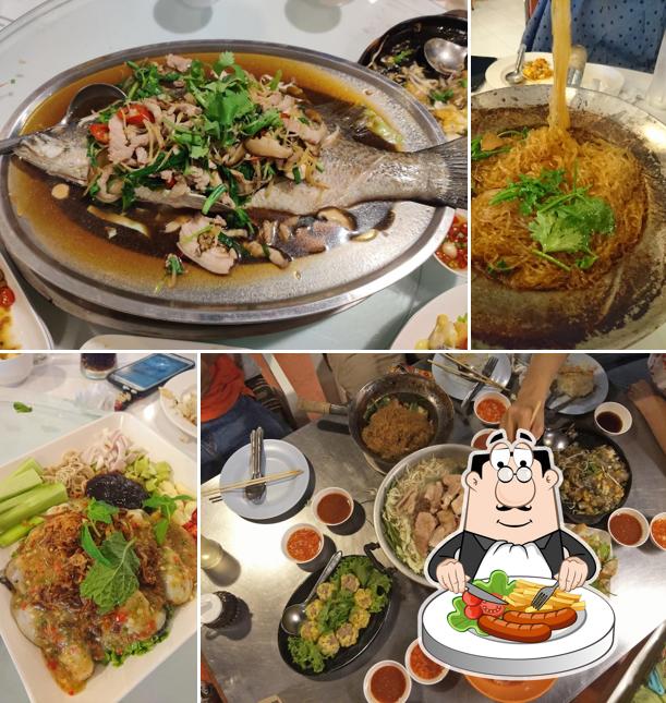 ร้านพรเพชรสุกี้โต๊ะจีน