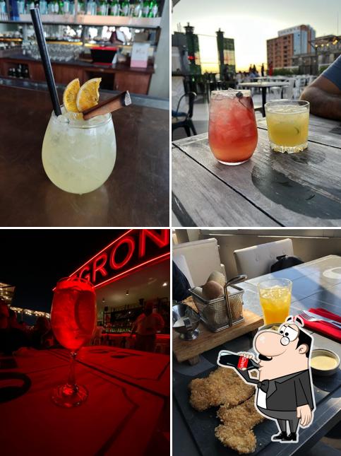 Negroni Downtown Skybar