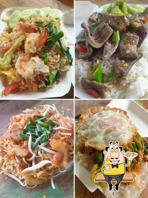 ร้านป้าบัติ หน้าวัดกลาง