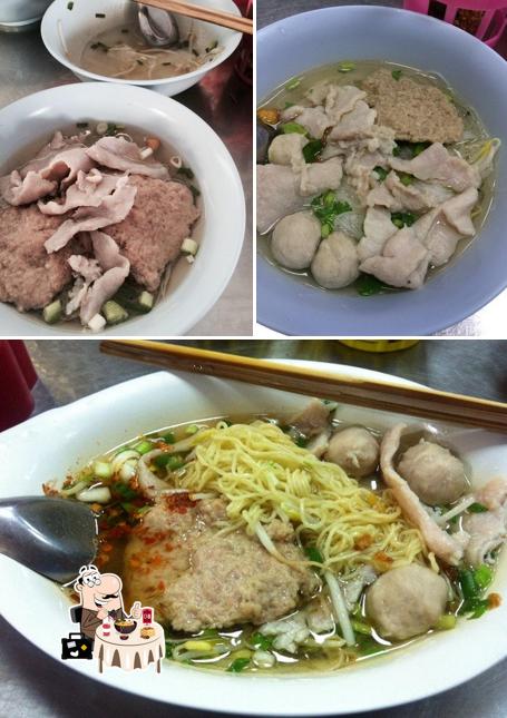 นายปี ก๋วยเตี๋ยวหมูน้ำใส