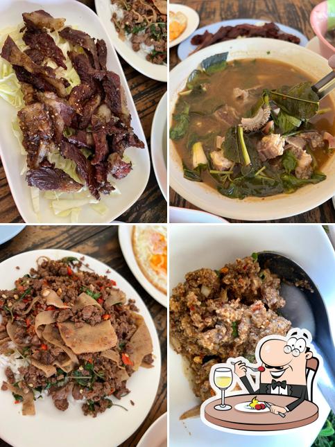 Lab-i-sarn Ay Yat Sikhio Restaurant