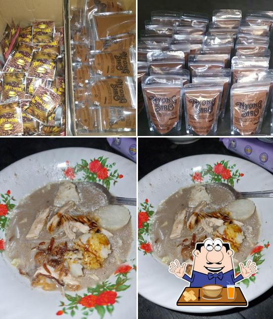 Soto mbak Iin putri Darsum ( soto up )