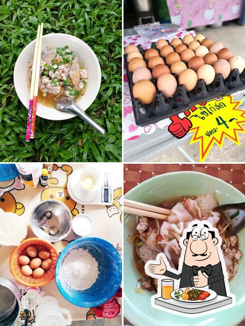 ก๋วยเตี๋ยวป้าเปิ้ล - ป่าช้าหมา