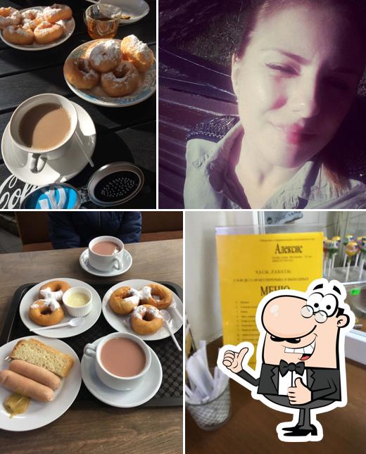 Взгляните на фотографию кафе "Пышечная (адлерские пончики)"