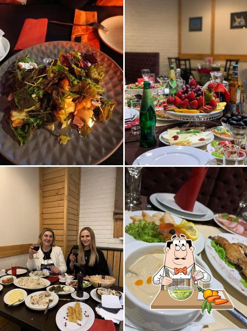 Салат из морских водорослей в "Маро"