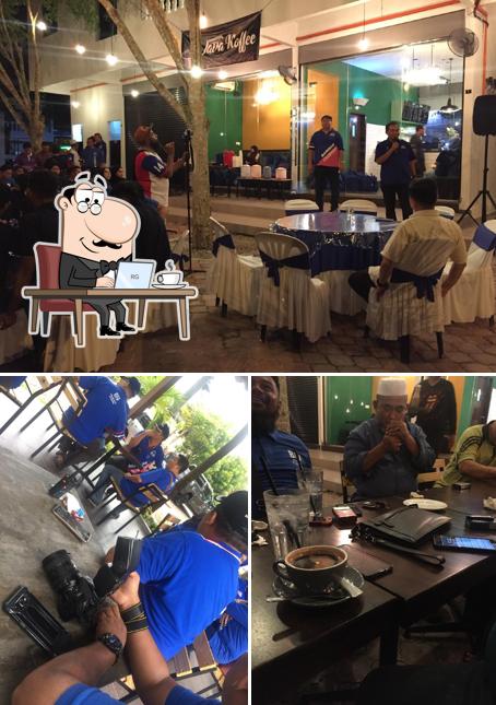 Kelab Kopi Parit Raja