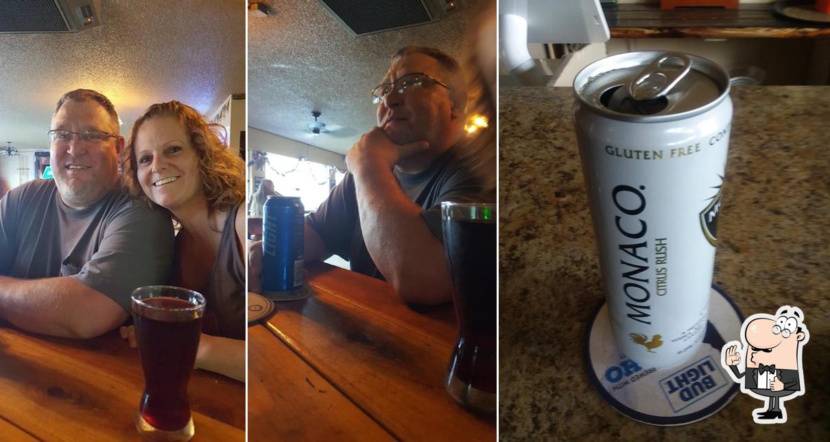 Pour House Tavern