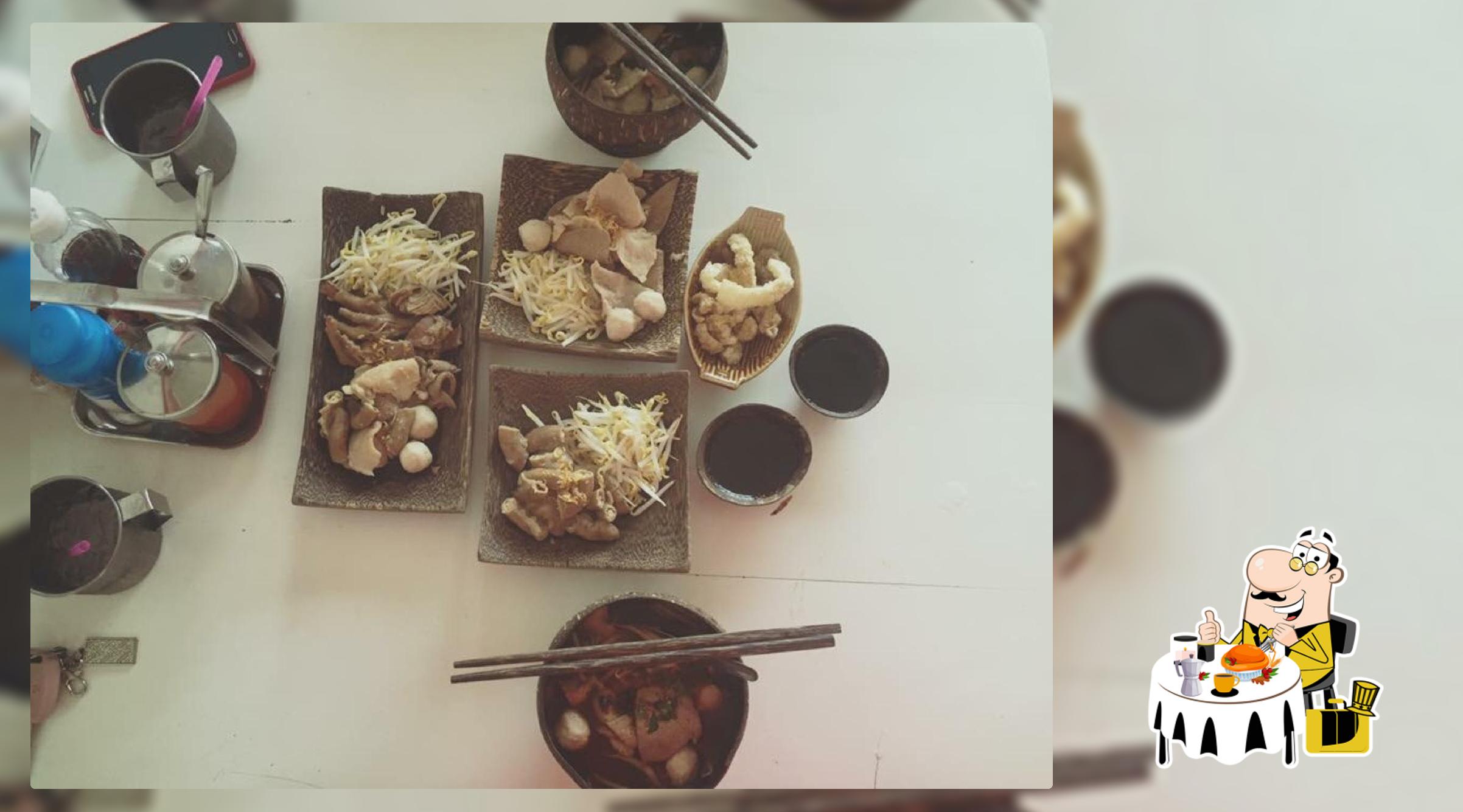 ก๋วยเตี๋ยวเรือ เป่าปาก ชามกะลา