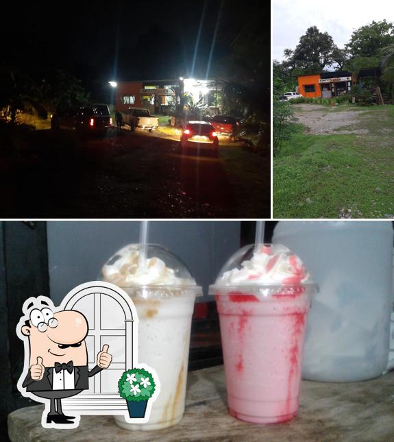Café Y más