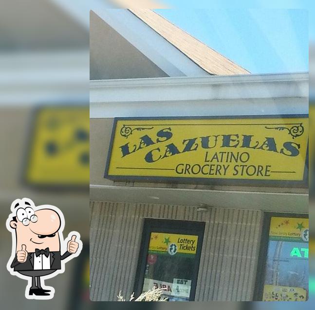 Las Tres Hermanas Grocery Store