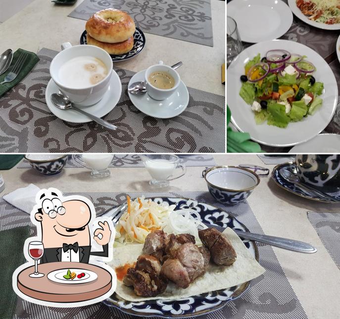 Еда в "Чайхане " Зарафшан ""