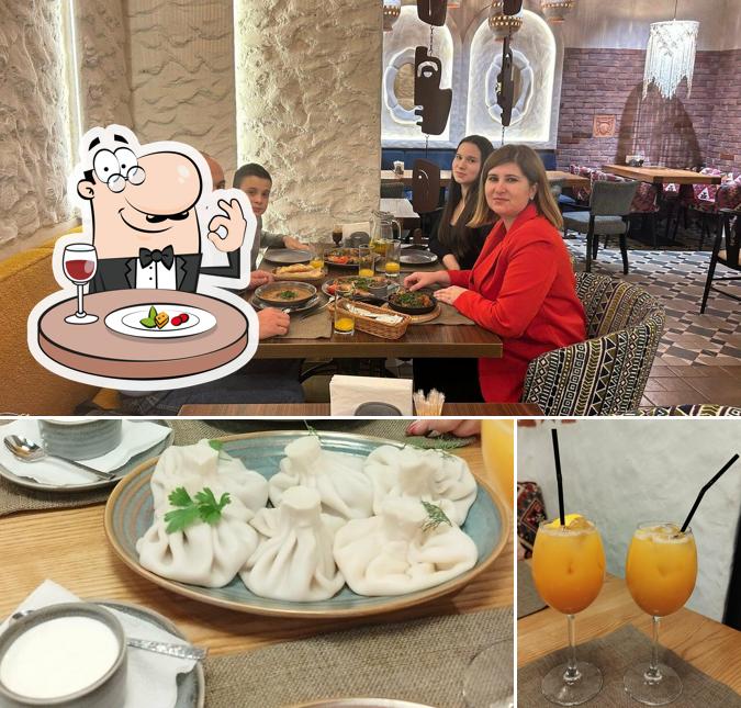 Снимок, на котором видны еда и напитки в Ламази