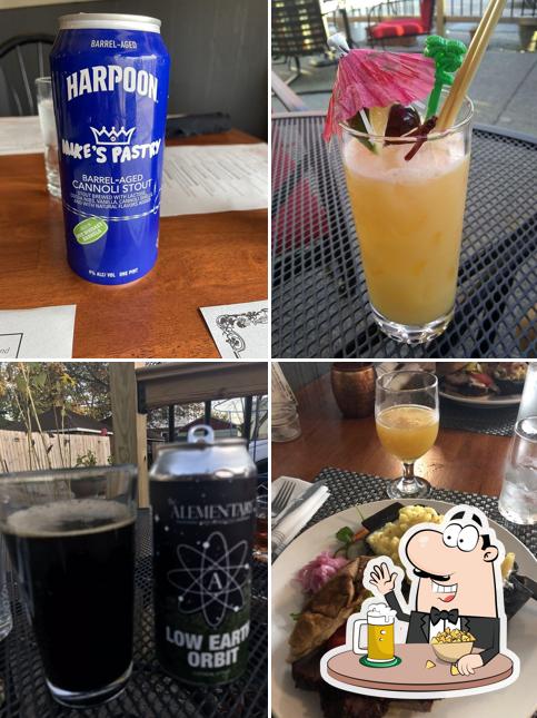Winfield's Pub