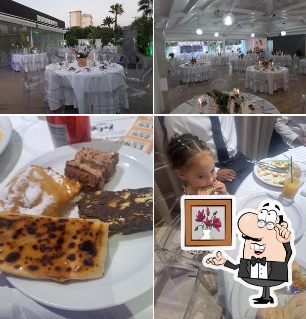 Moments hall