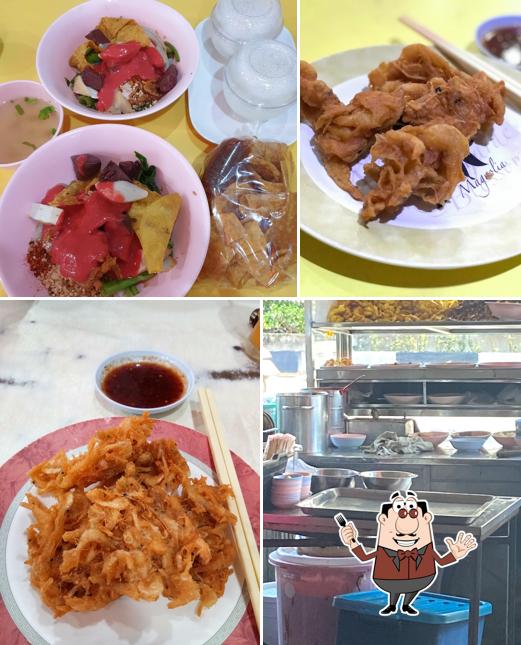 ร้านก๋วยเตี๋ยวเย็นตาโฟ"โกเขี้ยง"