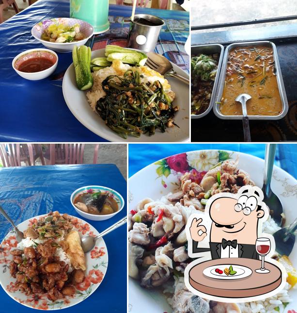 ร้านข้าวแกงบุฟเฟ่ต์ 50 บาท