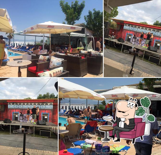Akrotiri Beach & Pool Bar Peraía