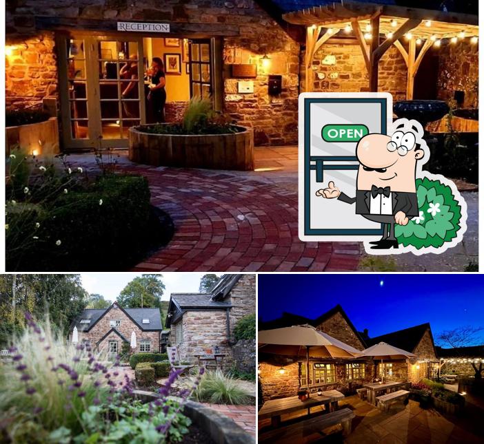 Tudor Farmhouse Hotel