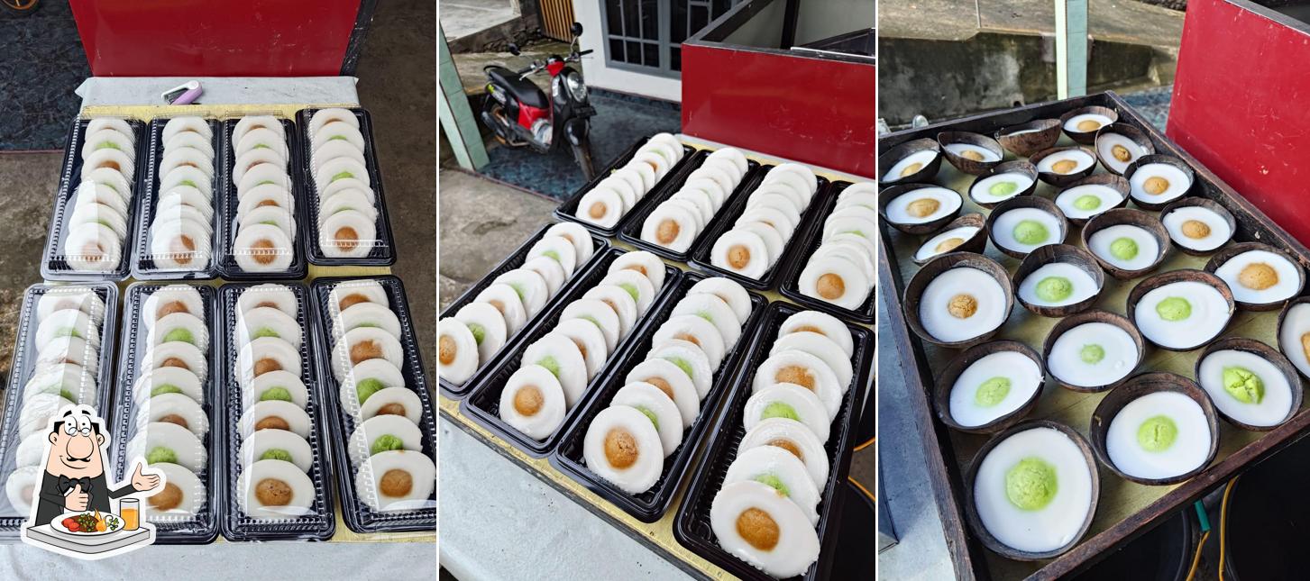 KUE MANGKUAK BASAYAK