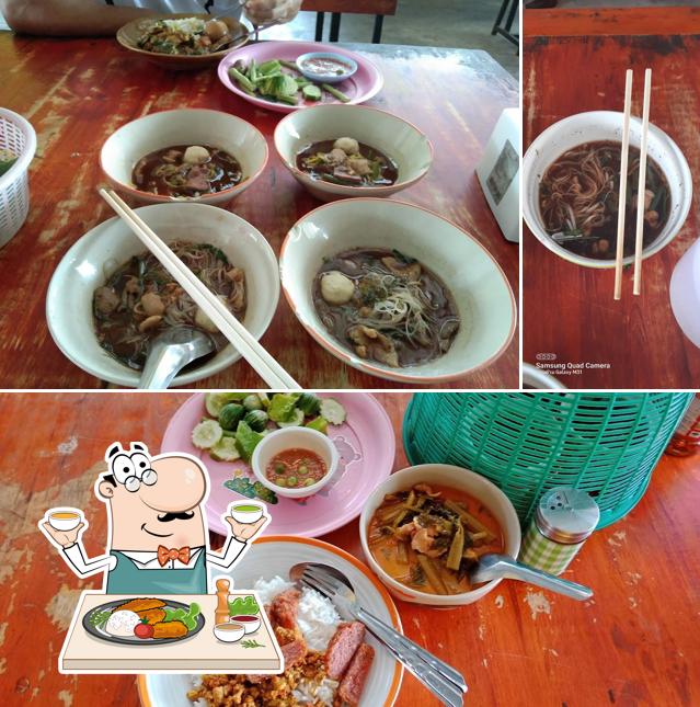 ก๋วยเตี๋ยวเรือ 9บาท