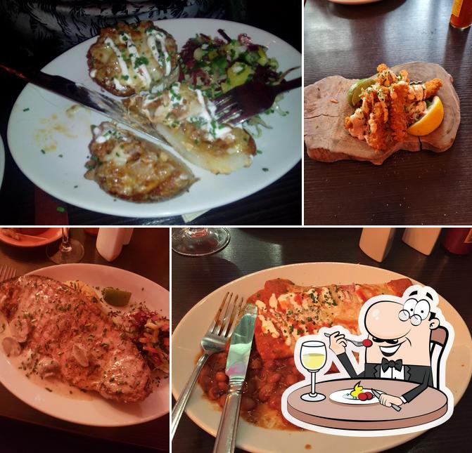 La Parrilla Mexican Bar & Grill